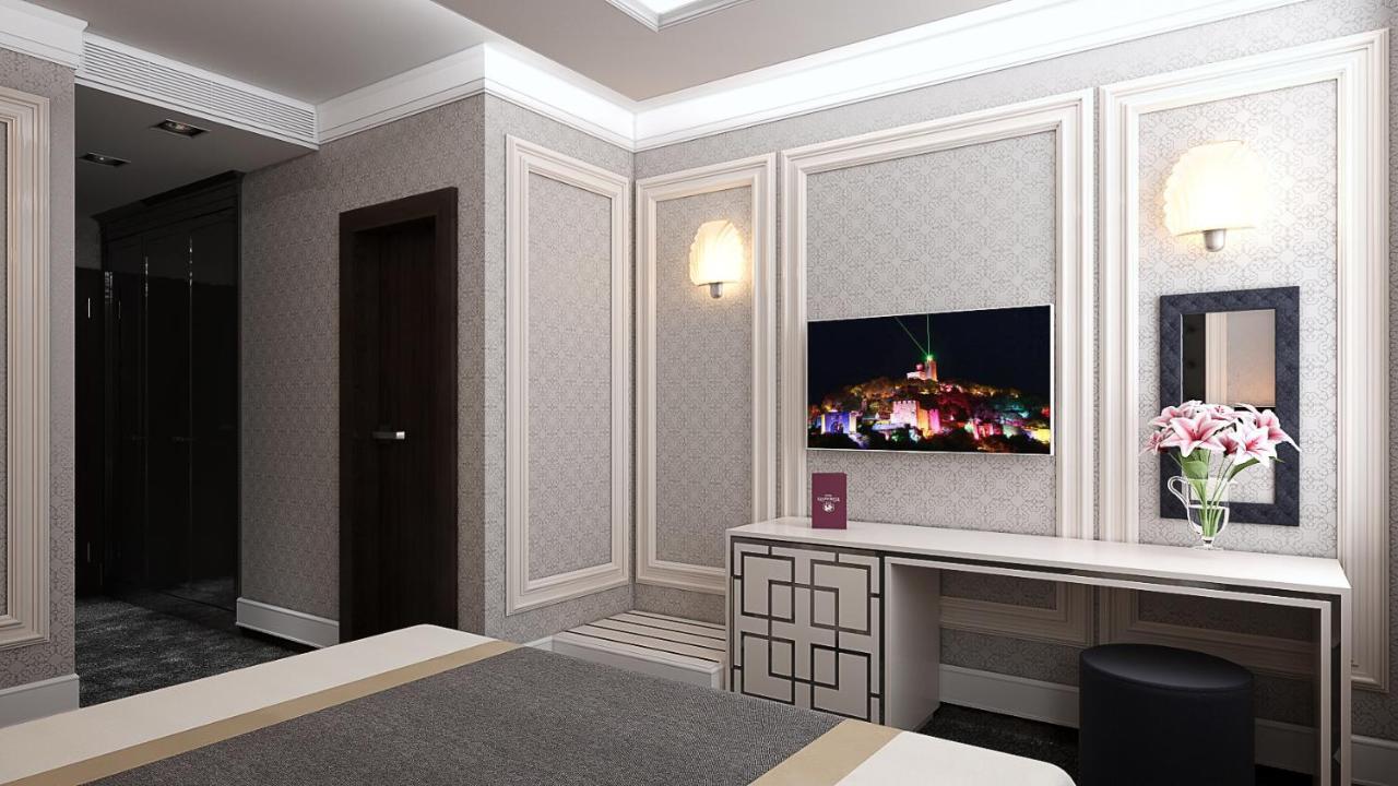 Boutique Hotel And Spa Tsarevets Veliko Tărnovo Exteriör bild